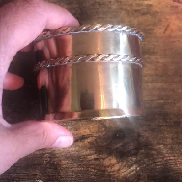 NEW LISTING! Vintage Polished Brass Trinket Box - Picture 3 of 4